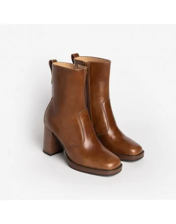 Stivaletti Donna NeroGiardini I205062D in Pelle Nero o Cuoio modello casual. Autunno Inverno 2023