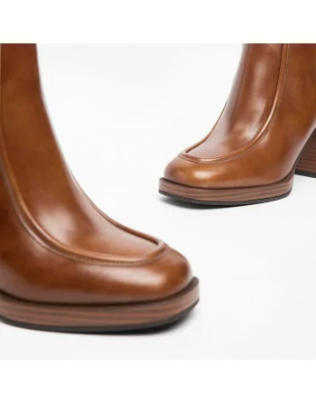 Stivaletto Donna NeroGiardini I308193D in Pelle Nero o Cuoio modello casual. Autunno Inverno 2023