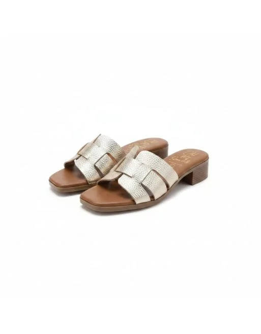 Sandali Donna Oh! My Sandals 5880 in Pelle Champagne o Hielo modello casual. Sandali casual